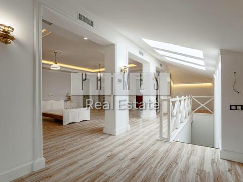 будинок за адресою с. Гатне, Абрикосова вул.