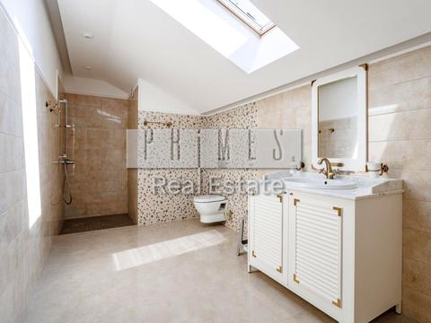 будинок за адресою с. Гатне, Абрикосова вул.