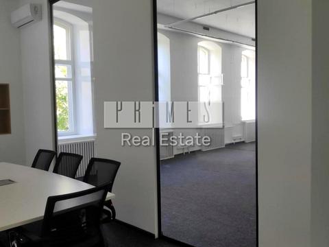 комерційна за адресою Київ, Володимирська вул., 10