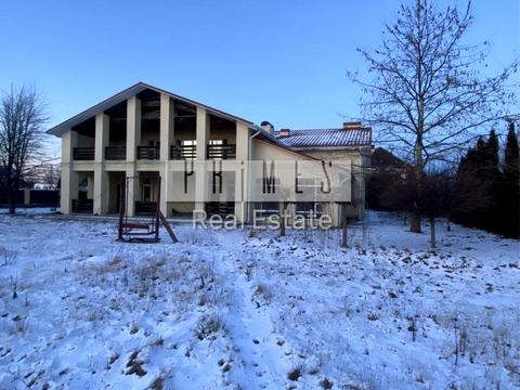 дом по адресу Лугова вул.