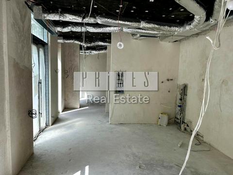 комерційна за адресою Салютна вул., 2б