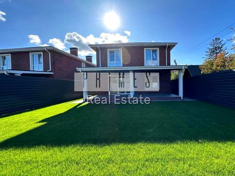 будинок за адресою Івана Світличного вул. (Петровського)