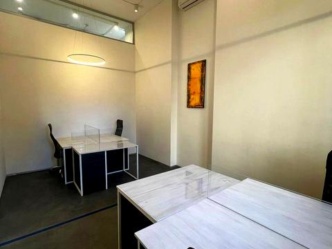 коммерческая по адресу Леся Курбаса просп., 2/13