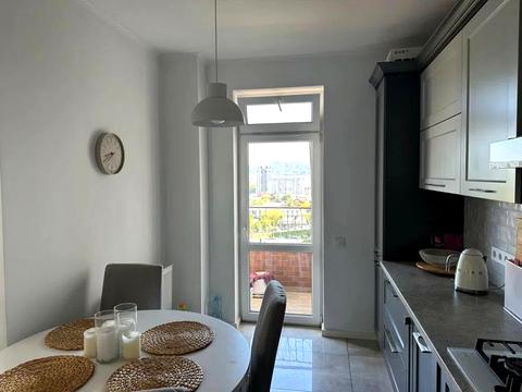 квартира за адресою Львів, Гетьмана Івана Мазепи вул. (Топольна), 1