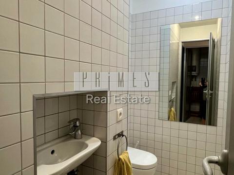 комерційна за адресою Андріївська вул., 11