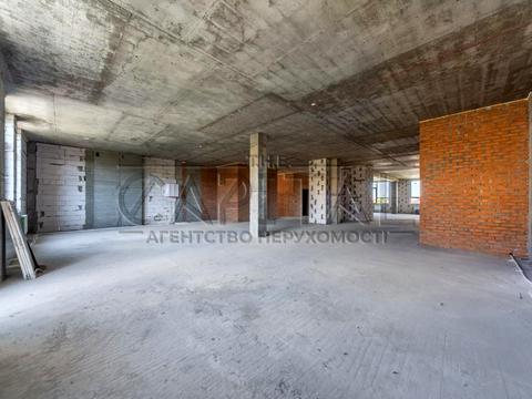 комерційна за адресою Щасливі, 1