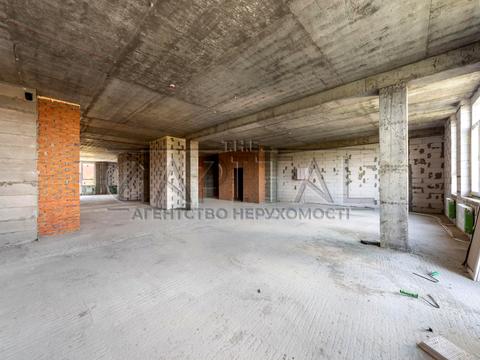 комерційна за адресою Щасливі, 1