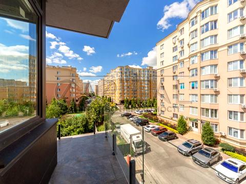 комерційна за адресою Щасливі, 1