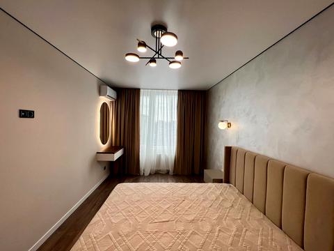 квартира за адресою Степана Бандери вул., 77-Б