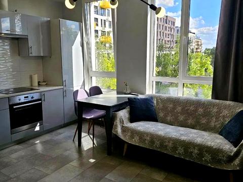 квартира за адресою Салютна вул., 2