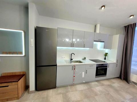 квартира за адресою Салютна вул., 2