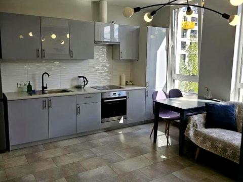 квартира за адресою Салютна вул., 2