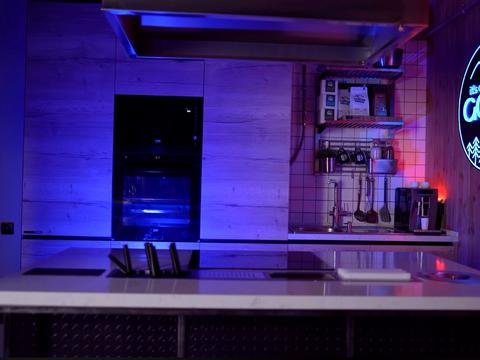 комерційна за адресою Борисо-Глібська вул. (Ватутіна), 79