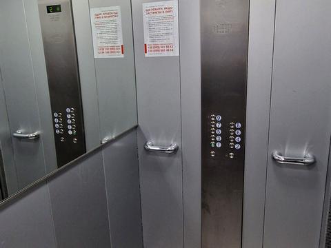 комерційна за адресою Борисо-Глібська вул. (Ватутіна), 79