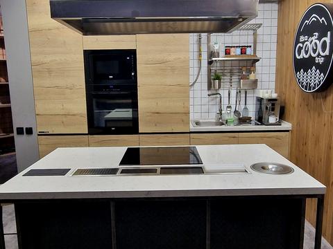 комерційна за адресою Борисо-Глібська вул. (Ватутіна), 79