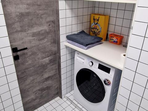 комерційна за адресою Борисо-Глібська вул. (Ватутіна), 79