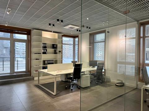 комерційна за адресою Набережна Перемоги вул., 112-Д к3