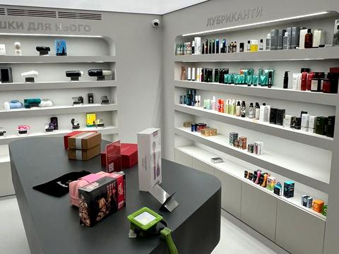 комерційна за адресою Басейна вул., 1/2