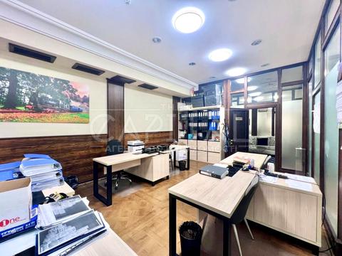 комерційна за адресою Жилянська вул., 72