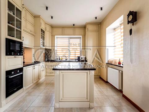 будинок за адресою Приозерна