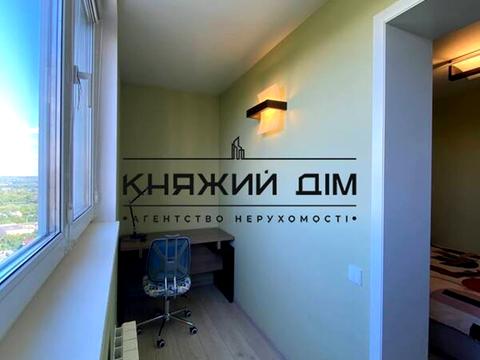 квартира за адресою Лукрецька вул., 3