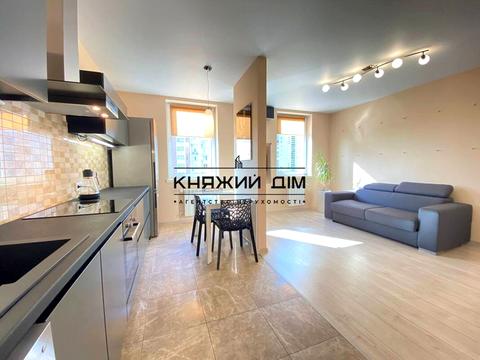 квартира за адресою Лукрецька вул., 3