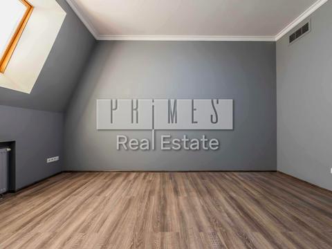 комерційна за адресою Богдана Хмельницького вул., 30/10