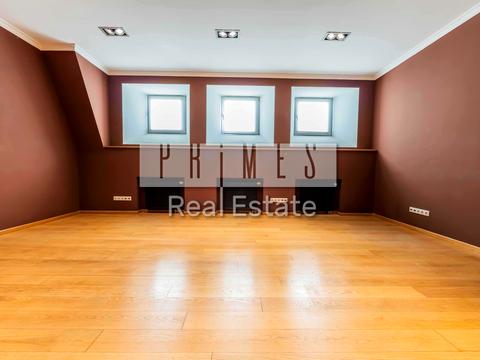 комерційна за адресою Богдана Хмельницького вул., 30/10