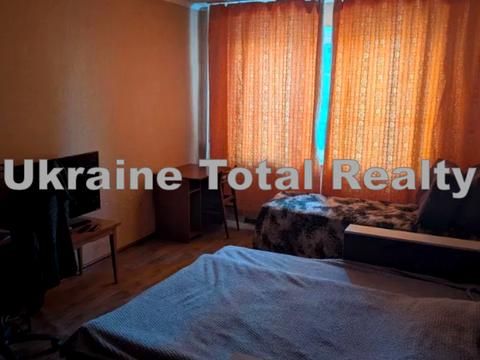 квартира за адресою Лариси Руденко вул., 8