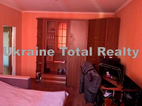 квартира за адресою Лариси Руденко вул., 8