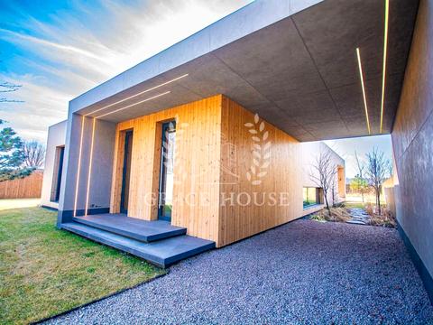 дом по адресу Плютовская ул.