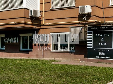 комерційна за адресою Київ, Метрологічна вул., 7-Б