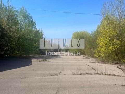 комерційна за адресою Перемоги вул., 8