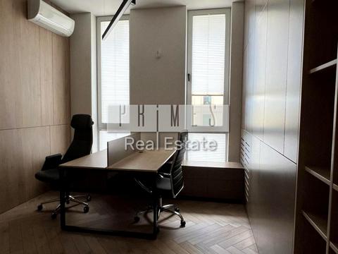 комерційна за адресою Антоновича вул. (Горького), 44