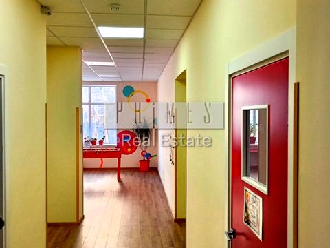 комерційна за адресою Київ, Борщагівська вул., 204