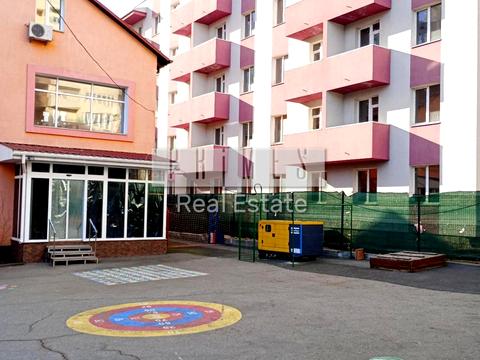 комерційна за адресою Київ, Борщагівська вул., 204