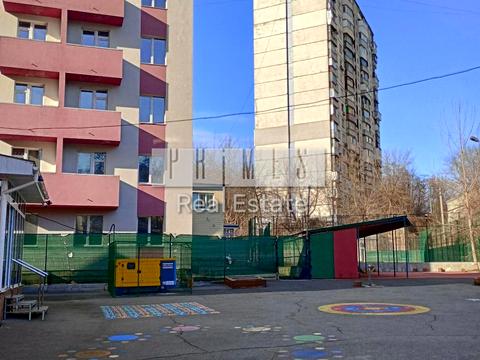 комерційна за адресою Київ, Борщагівська вул., 204