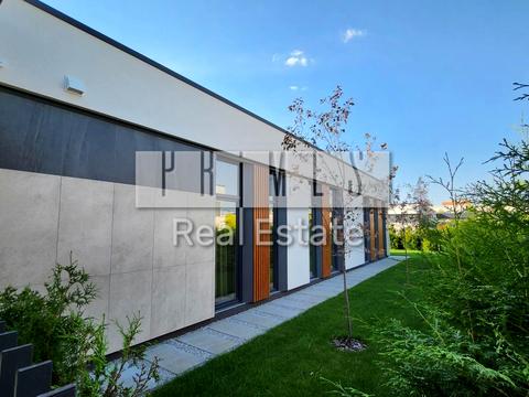 будинок за адресою Квітнева вул.