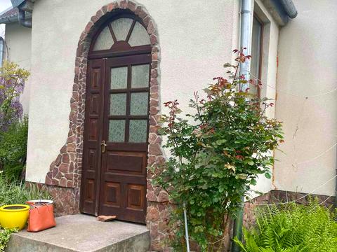 дом по адресу с. Куровичи, поштова