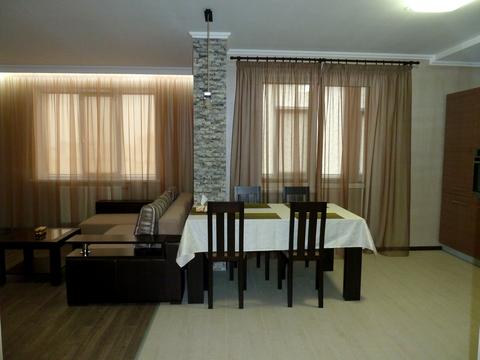 квартира за адресою Ревуцького вул., 9