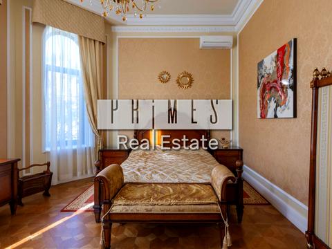 будинок за адресою смт. Козин, Київська вул., 1