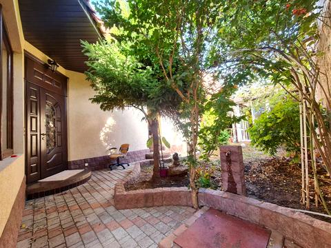 будинок за адресою 1 лінія вул.