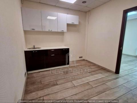 коммерческая по адресу Ивана Франко ул., 15