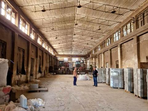 комерційна за адресою Миру, 20