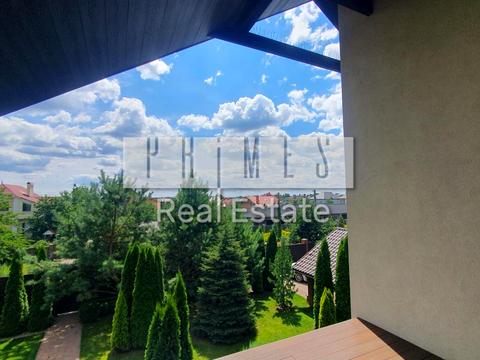 будинок за адресою Амосова вул.