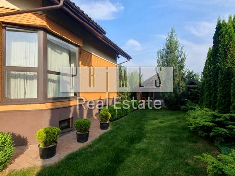 будинок за адресою Амосова вул.