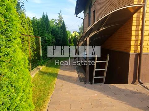 будинок за адресою Амосова вул.