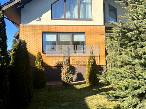 будинок за адресою Амосова вул.