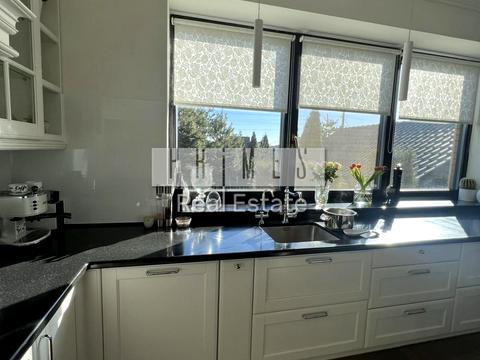 будинок за адресою Амосова вул.