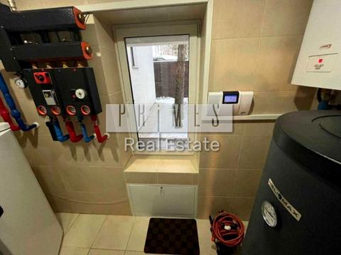 будинок за адресою Амосова вул.